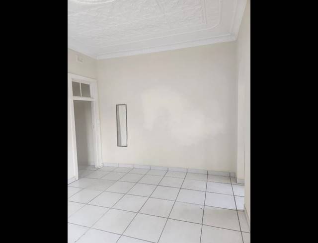 2 BEDROOM HOUSE FOR SALE IN KENILWORTH